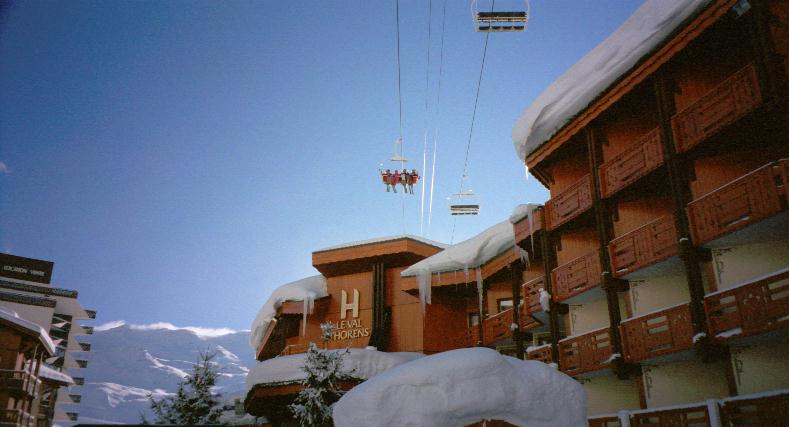 010-lift-over-hotel.jpg